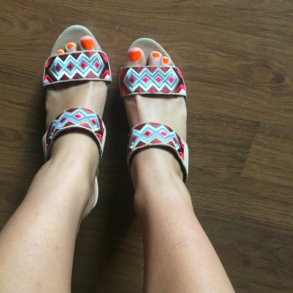 BCBG wedges size 8.5
